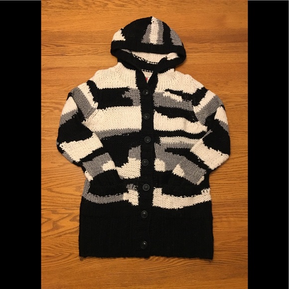 Sweaters - Fabulous Chunky Hooded Sweater with Pockets!